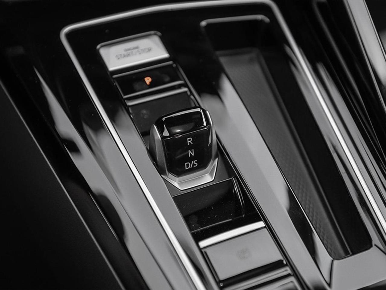 2026 Volkswagen Golf R Black Edition  -  HUD -  Navigation Photo