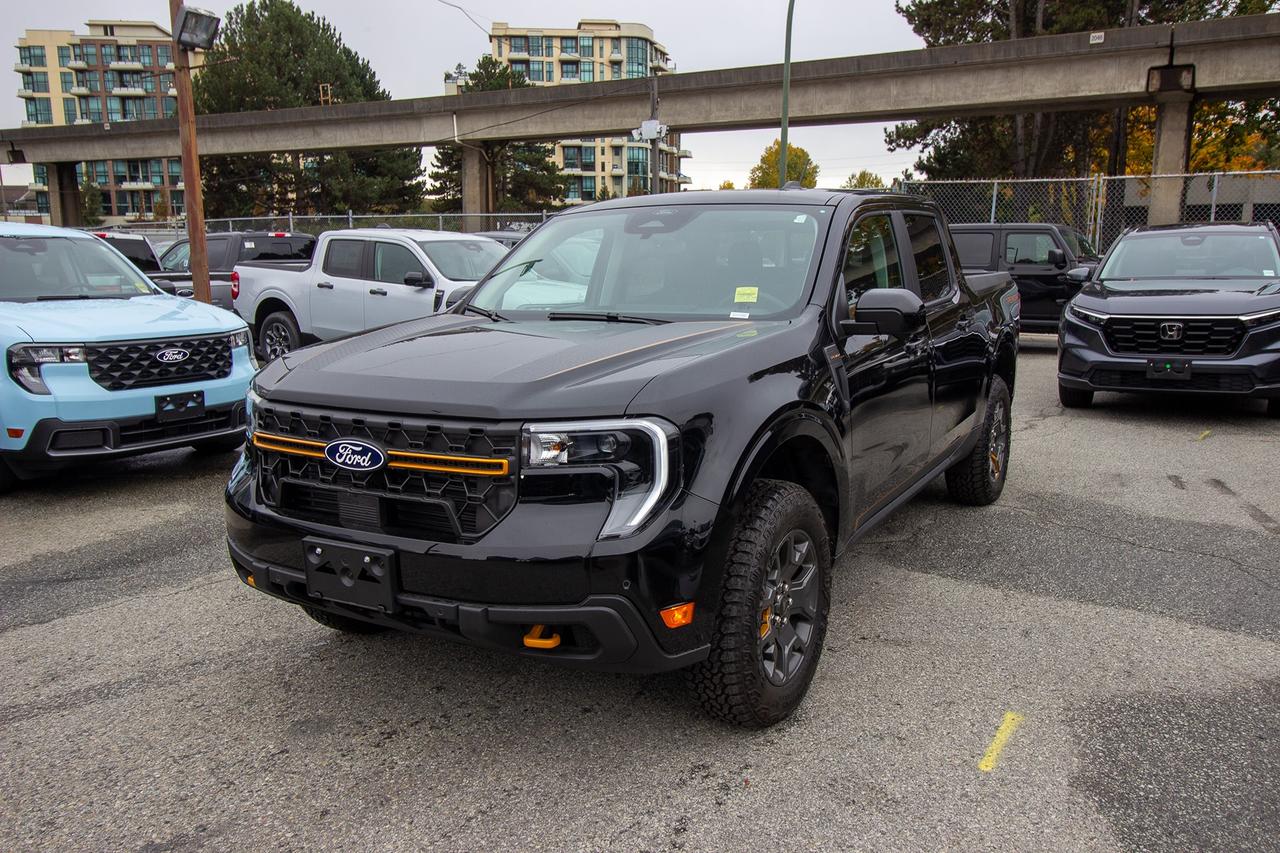 2026 Ford Maverick TREMOR AWD SuperCrew Photo0