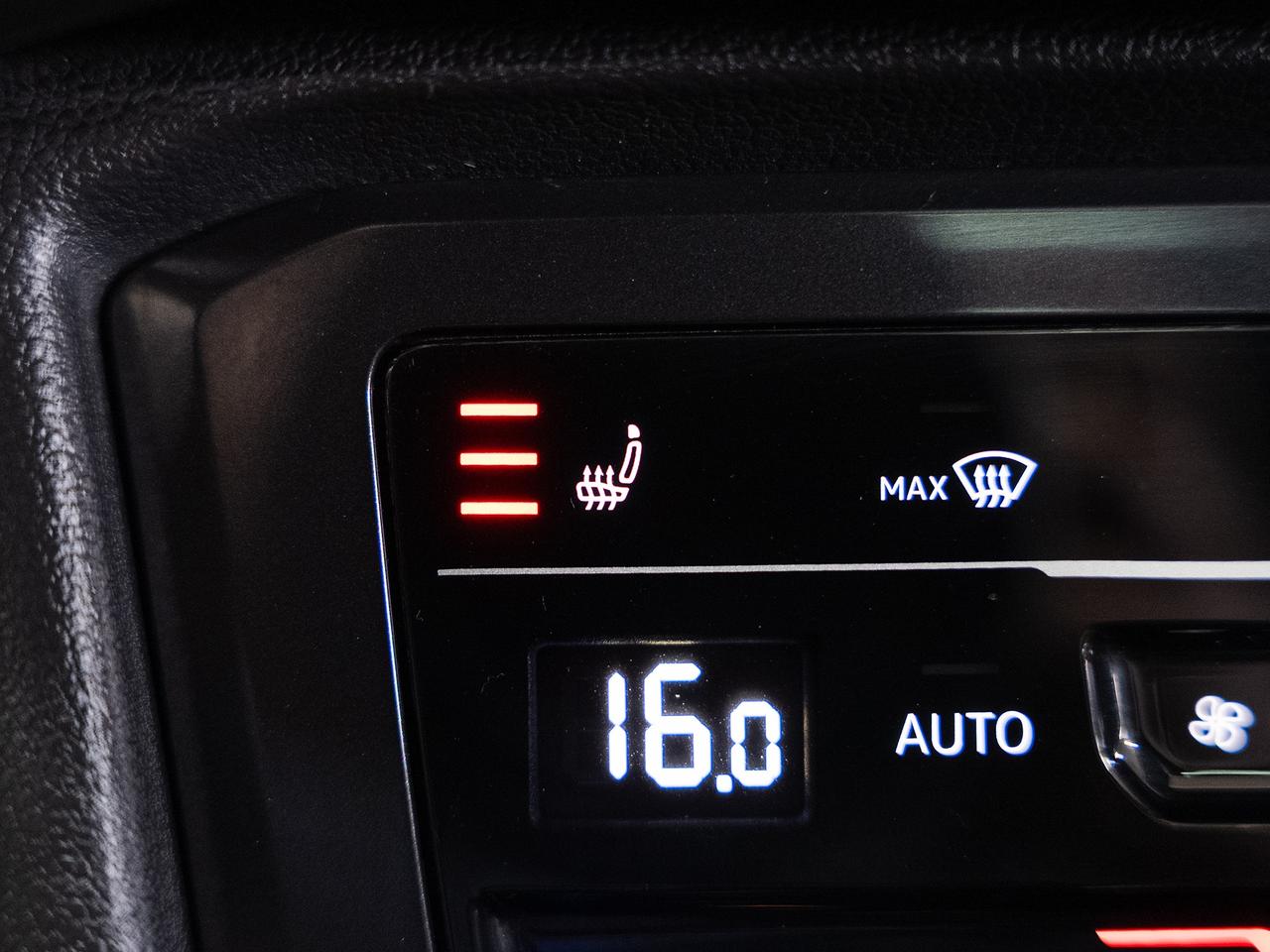 2024 Volkswagen Tiguan COMFORTLINE R-LINE AWD | BLK Edition | Pano roof