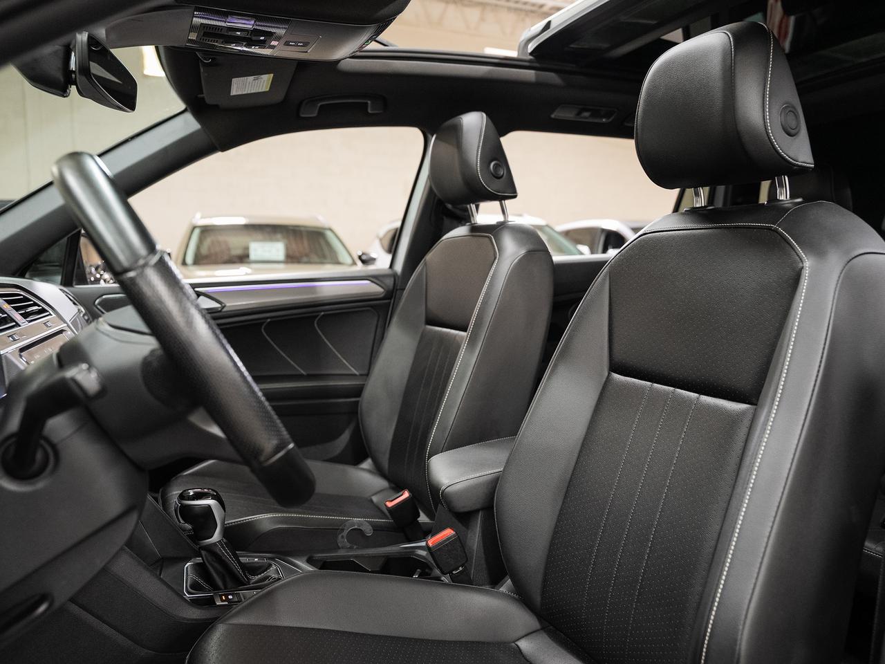 2024 Volkswagen Tiguan COMFORTLINE R-LINE AWD | BLK Edition | Pano roof