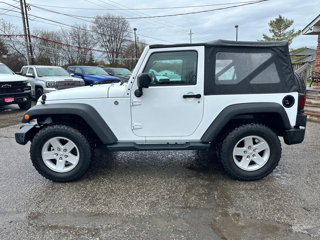 2018 Jeep Wrangler Sport4x4 2Door 3.6L 6-Speed Manual Soft-Top A/C FM Photo2