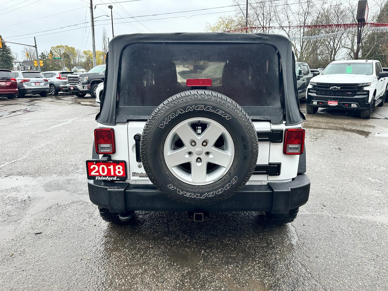 2018 Jeep Wrangler Sport4x4 2Door 3.6L 6-Speed Manual Soft-Top A/C FM Photo3