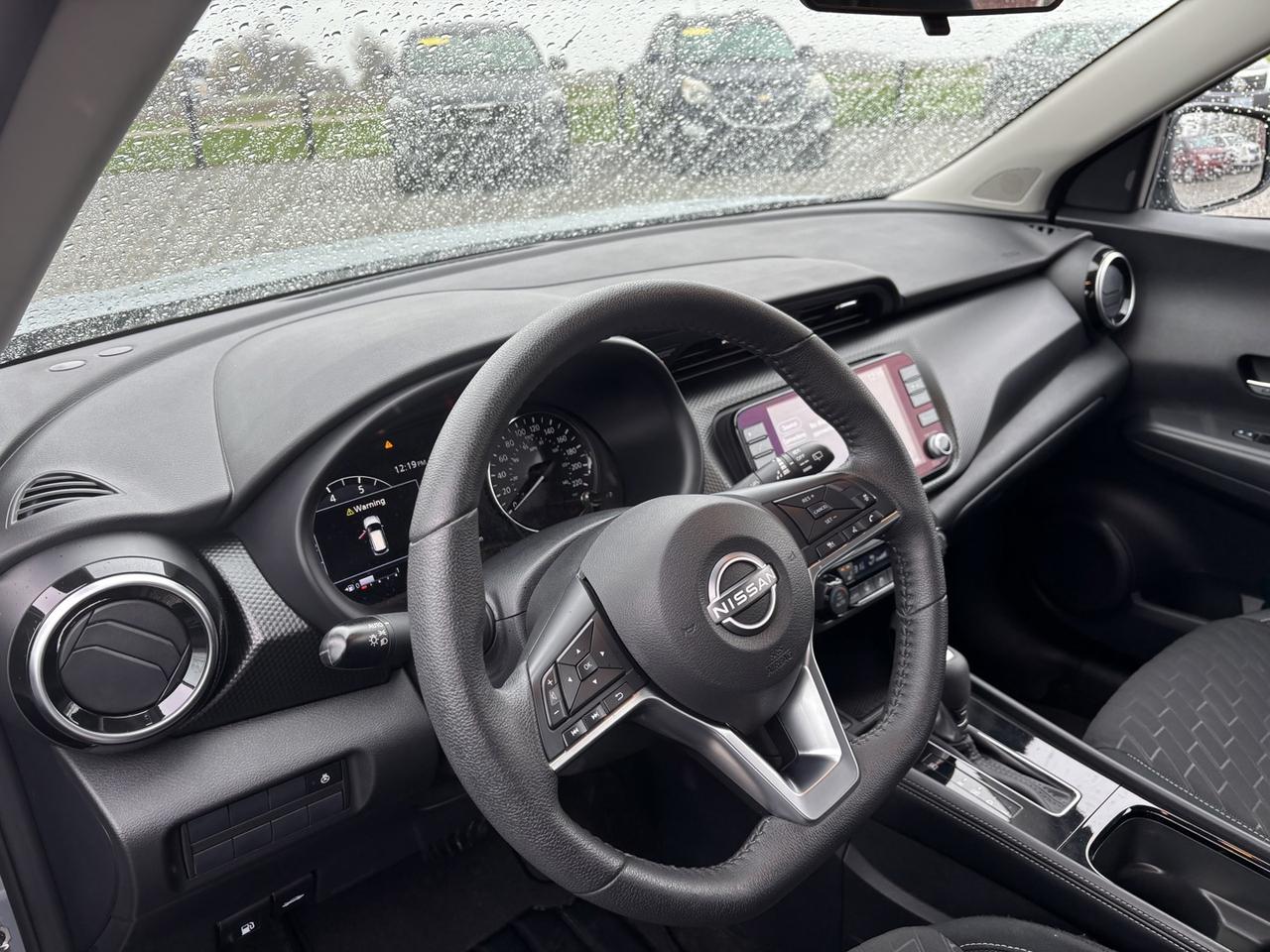 2024 Nissan Kicks SV ~1 Owner~ Accident free~Low KM~ Photo