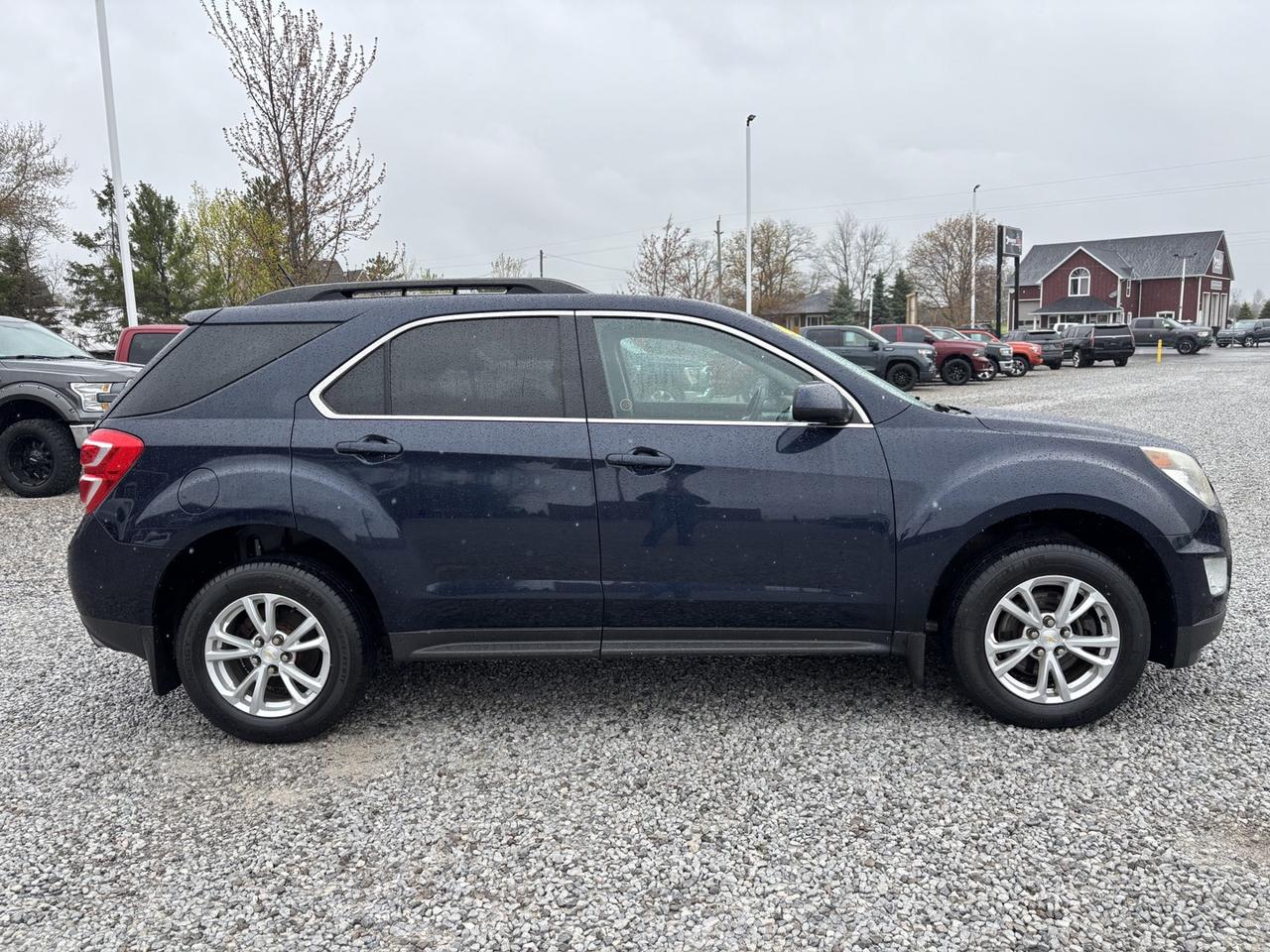 2017 Chevrolet Equinox LT AWD Photo