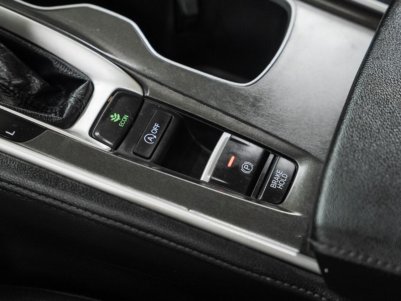 2022 Honda Accord EX-L | Leather | Sunroof | ACC | BSM | CarPlay