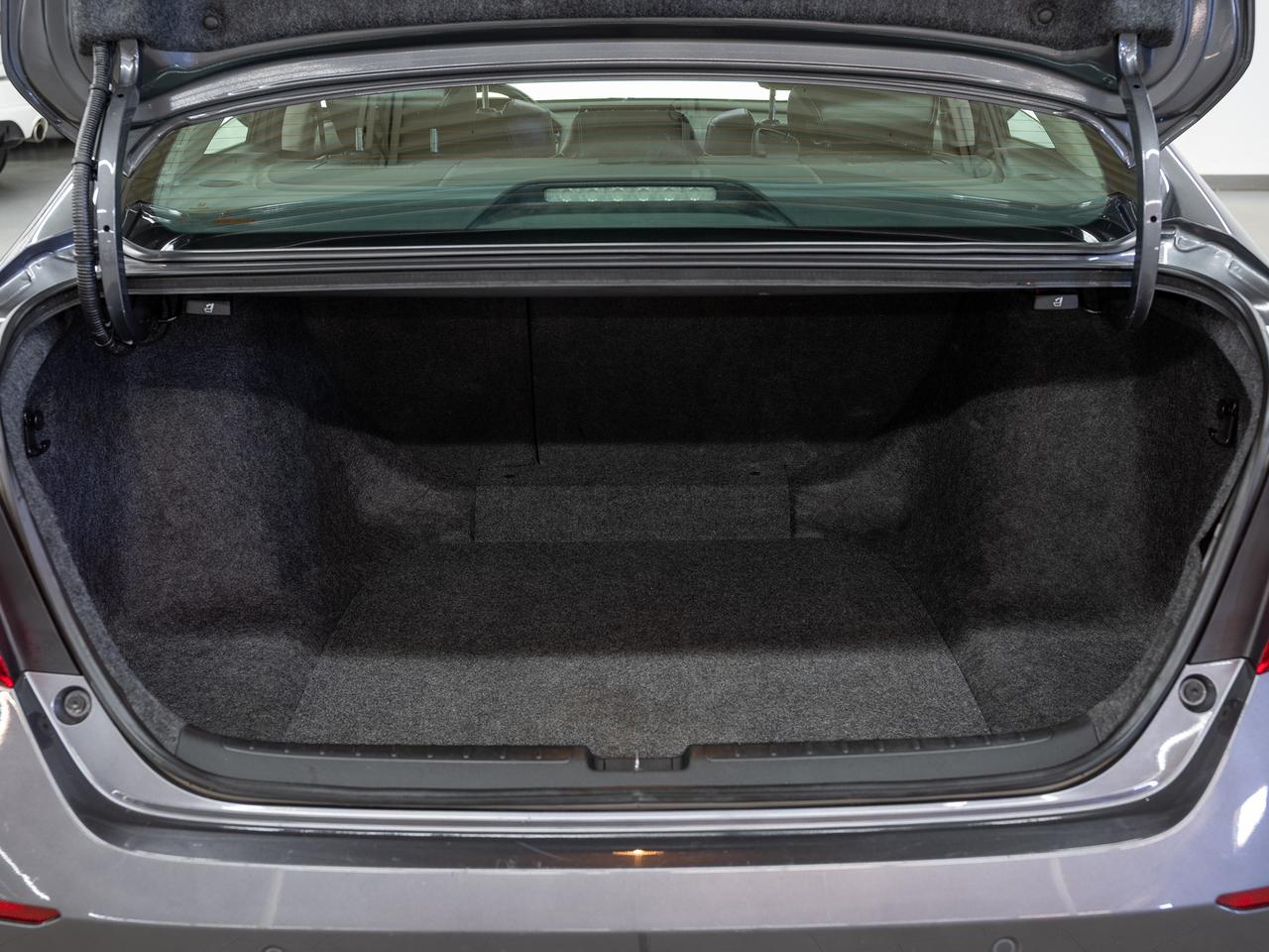 2022 Honda Accord EX-L | Leather | Sunroof | ACC | BSM | CarPlay