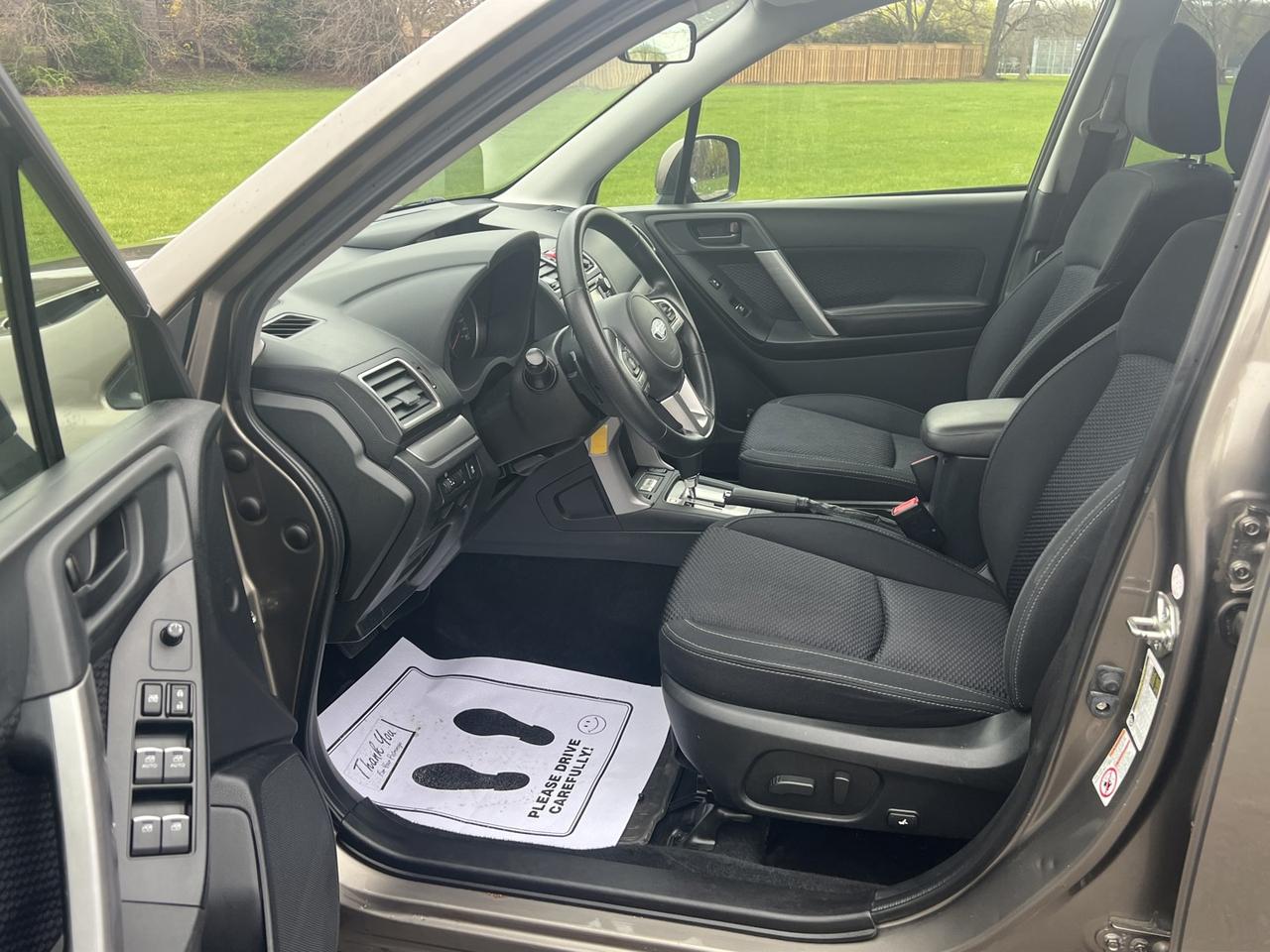 2018 Subaru Forester 2.5i Premium AWD/ALLOYS/BACK UP CAMERA Photo