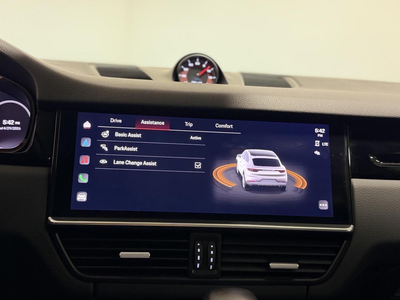 2022 Porsche Cayenne S Coupe AWD Photo