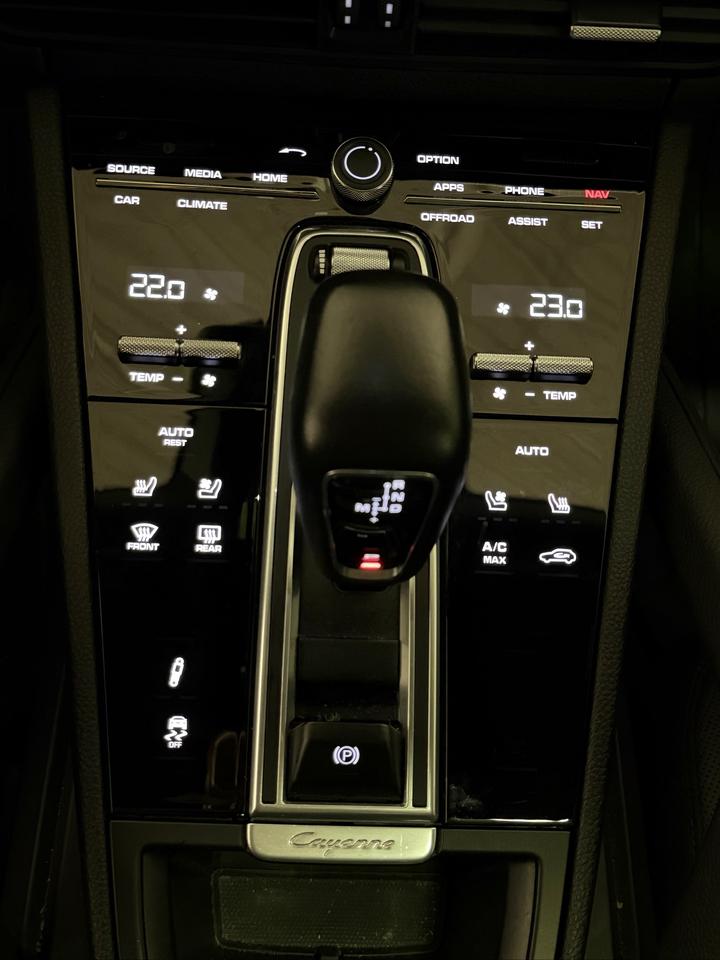 2022 Porsche Cayenne S Coupe AWD Photo