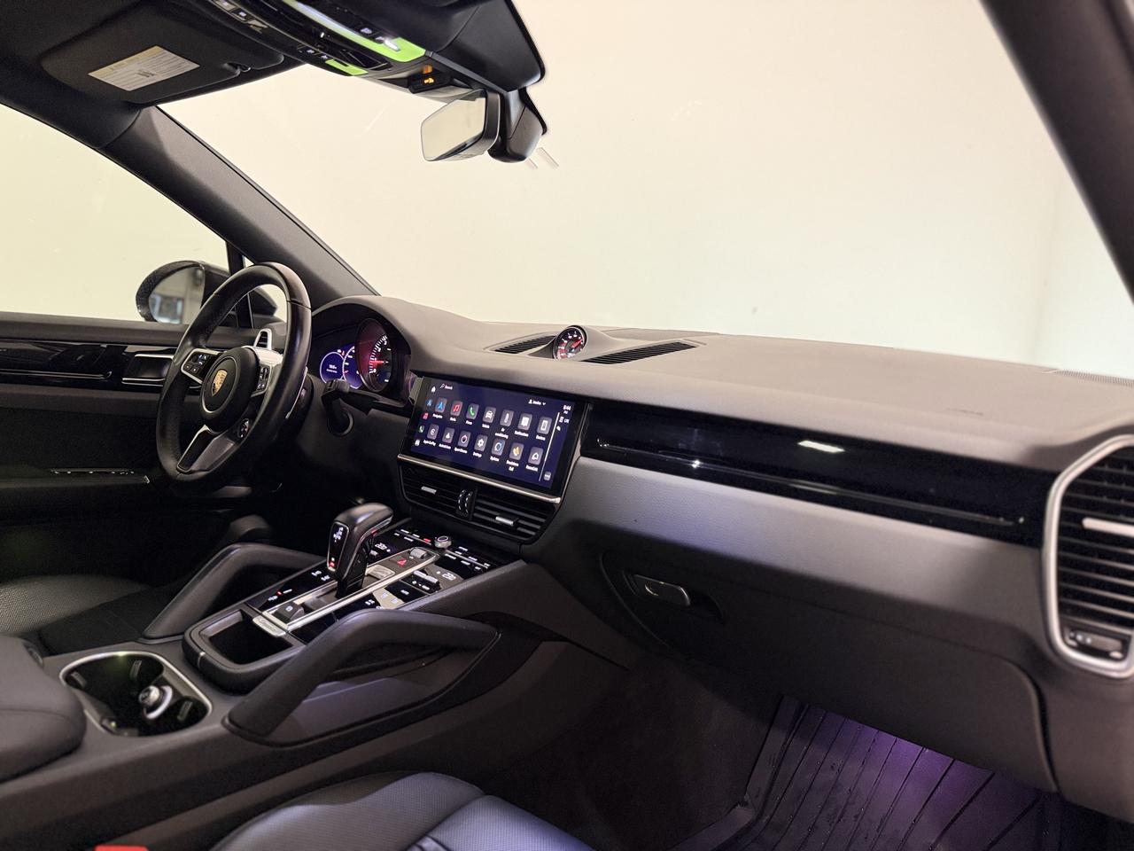 2022 Porsche Cayenne S Coupe AWD Photo