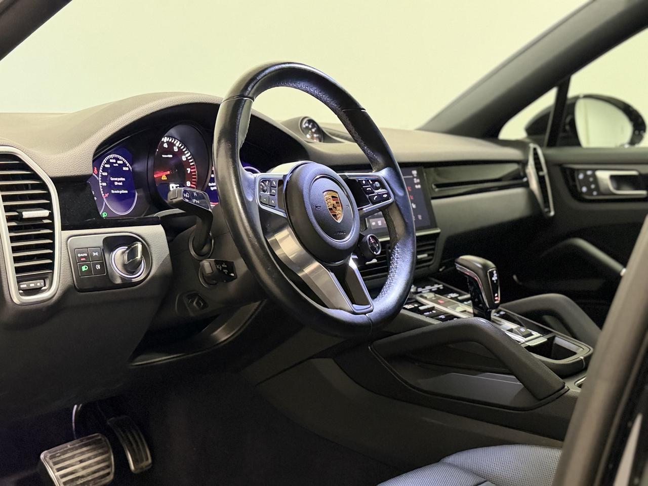 2022 Porsche Cayenne S Coupe AWD Photo