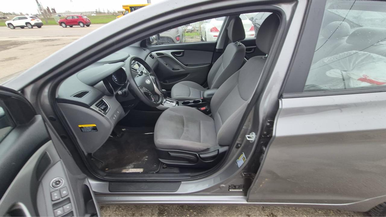 2013 Hyundai Elantra GL, AUTO, SEDAN, 4 CYL, GREAT ON FUEL, CERTIFIED Photo