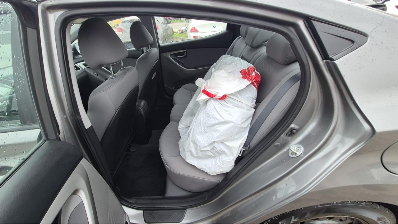 2013 Hyundai Elantra GL, AUTO, SEDAN, 4 CYL, GREAT ON FUEL, CERTIFIED Photo