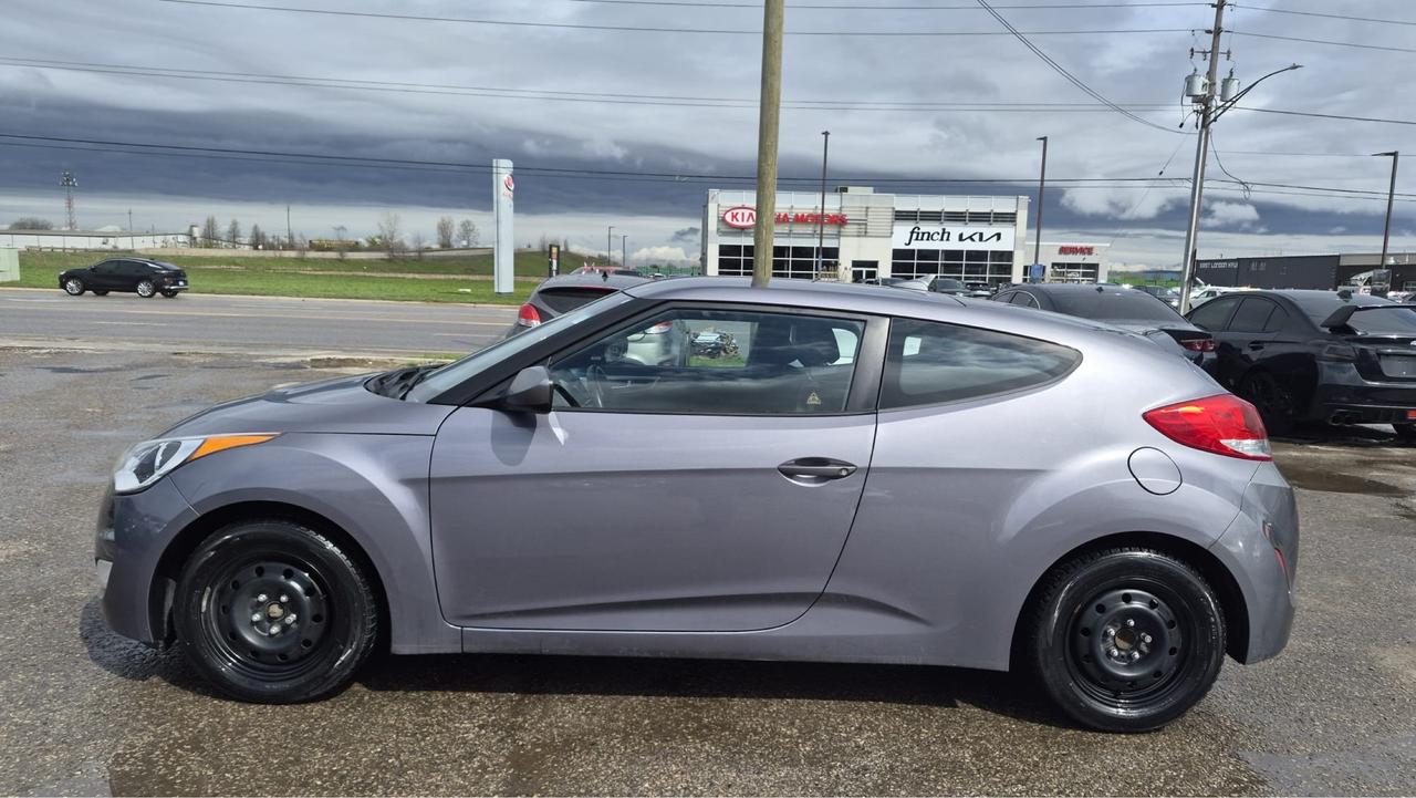 2016 Hyundai Veloster AUTO, 1.6L 4CYL, GREAT ON FUEL, CERTIFIED Photo