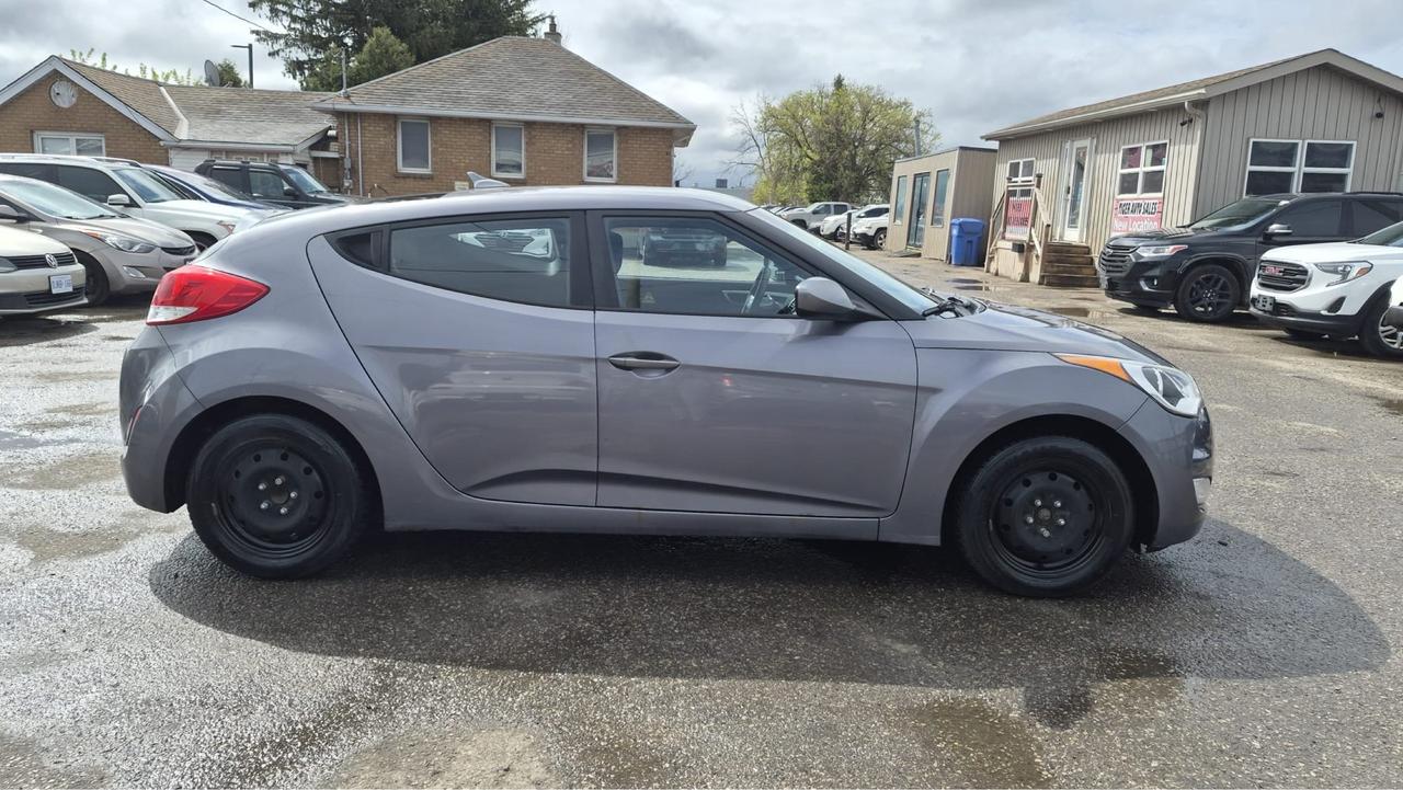 2016 Hyundai Veloster AUTO, 1.6L 4CYL, GREAT ON FUEL, CERTIFIED Photo