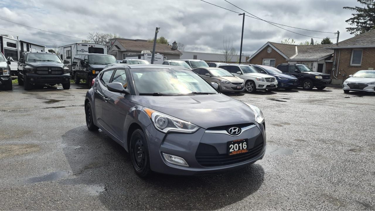 2016 Hyundai Veloster AUTO, 1.6L 4CYL, GREAT ON FUEL, CERTIFIED Photo