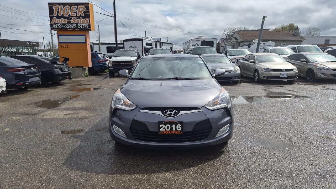2016 Hyundai Veloster AUTO, 1.6L 4CYL, GREAT ON FUEL, CERTIFIED Photo