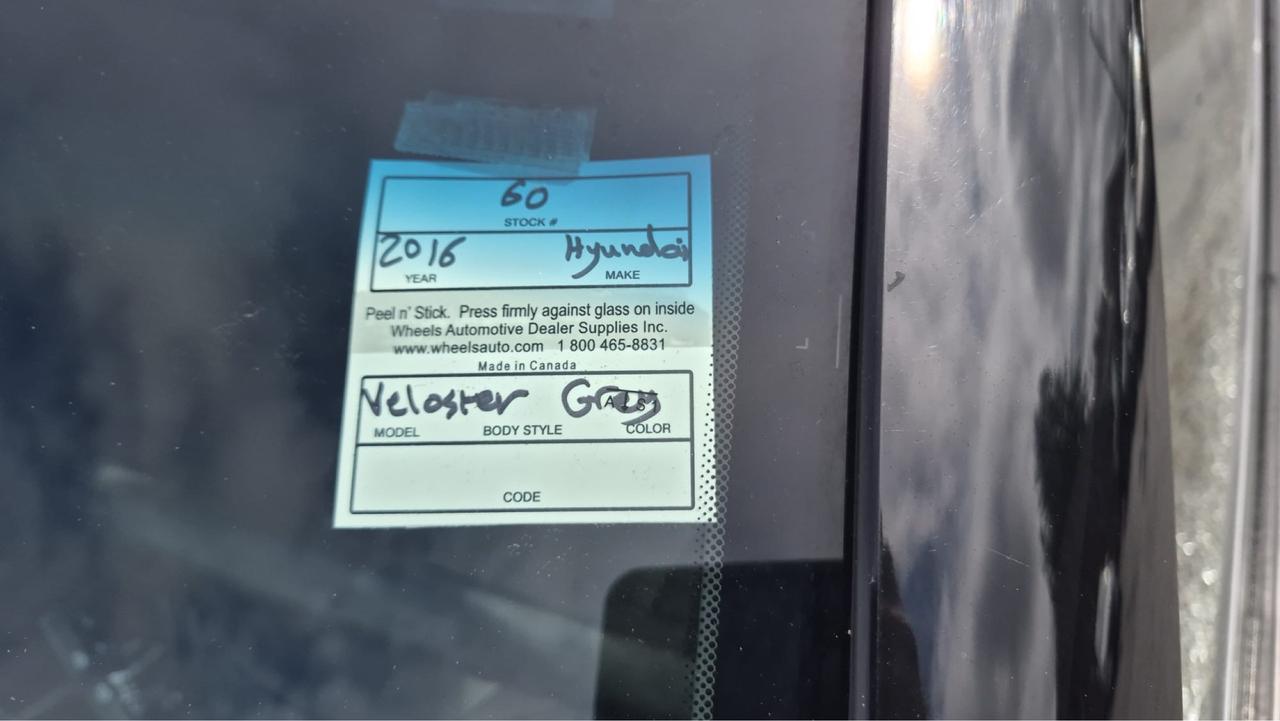 2016 Hyundai Veloster AUTO, 1.6L 4CYL, GREAT ON FUEL, CERTIFIED Photo
