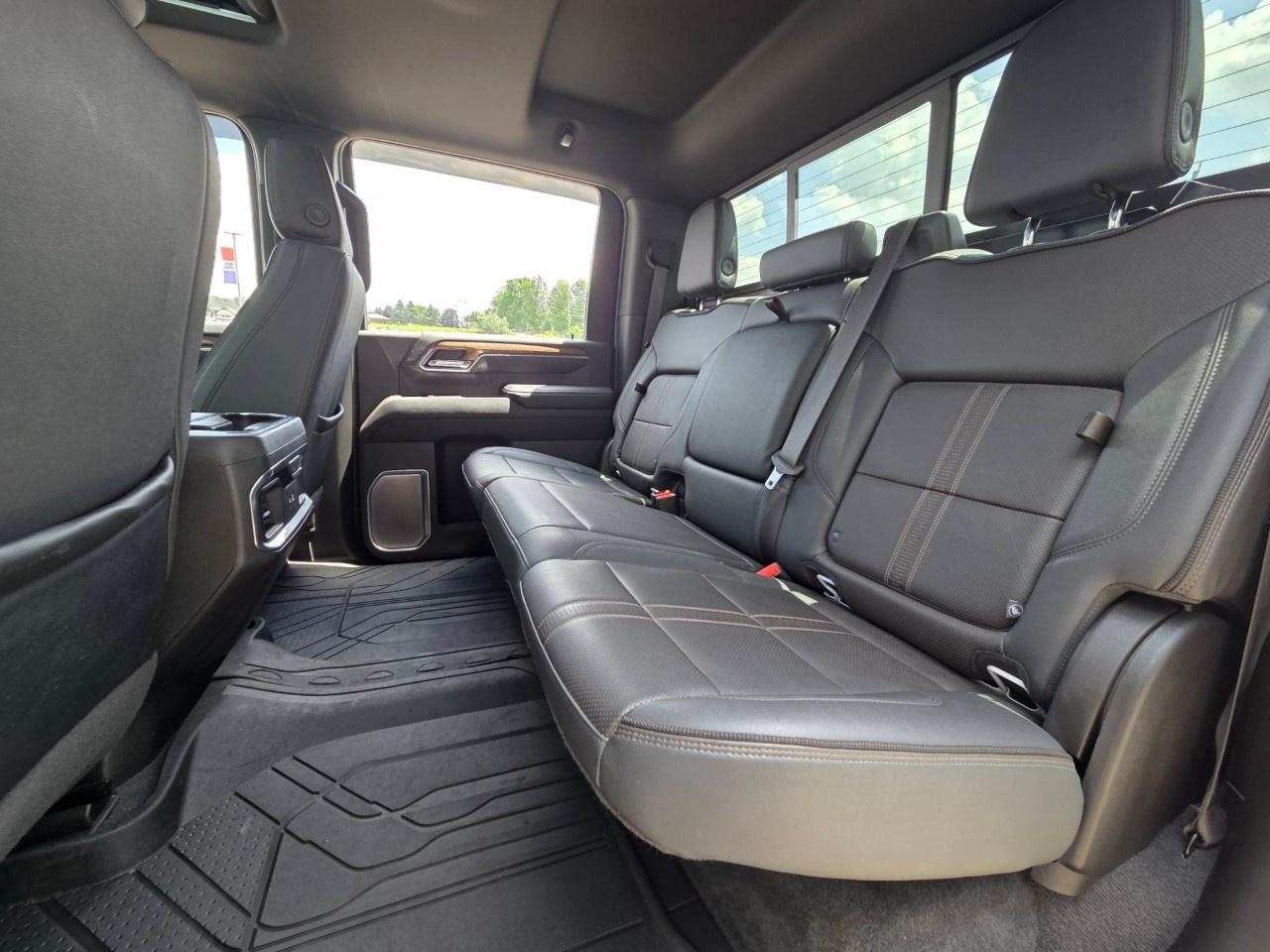 2024 Chevrolet Silverado 2500 HD 4WD Crew Cab Standard Box High Country Photo