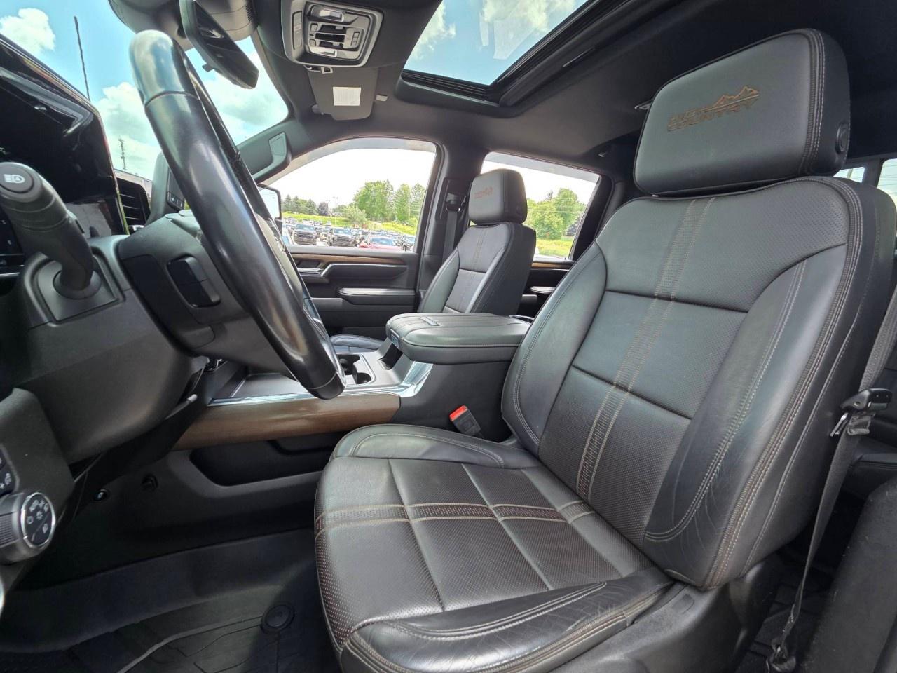 2024 Chevrolet Silverado 2500 HD 4WD Crew Cab Standard Box High Country Photo
