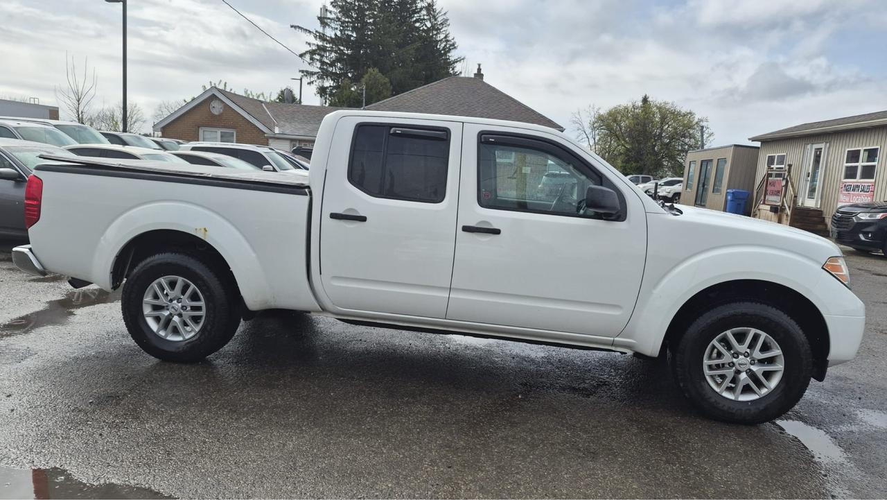 2016 Nissan Frontier SV, 4X4, V6, CREW CAB, TONNEAU COVER, CERTIFIED Photo