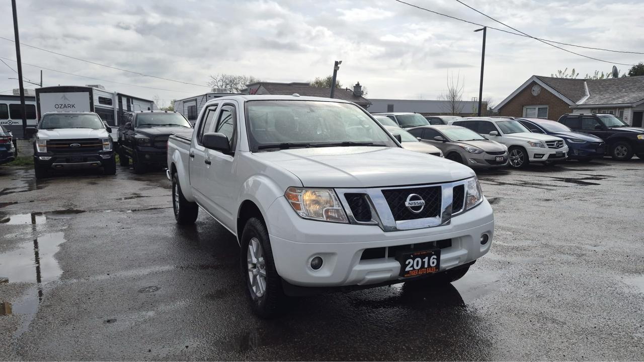 2016 Nissan Frontier SV, 4X4, V6, CREW CAB, TONNEAU COVER, CERTIFIED Photo