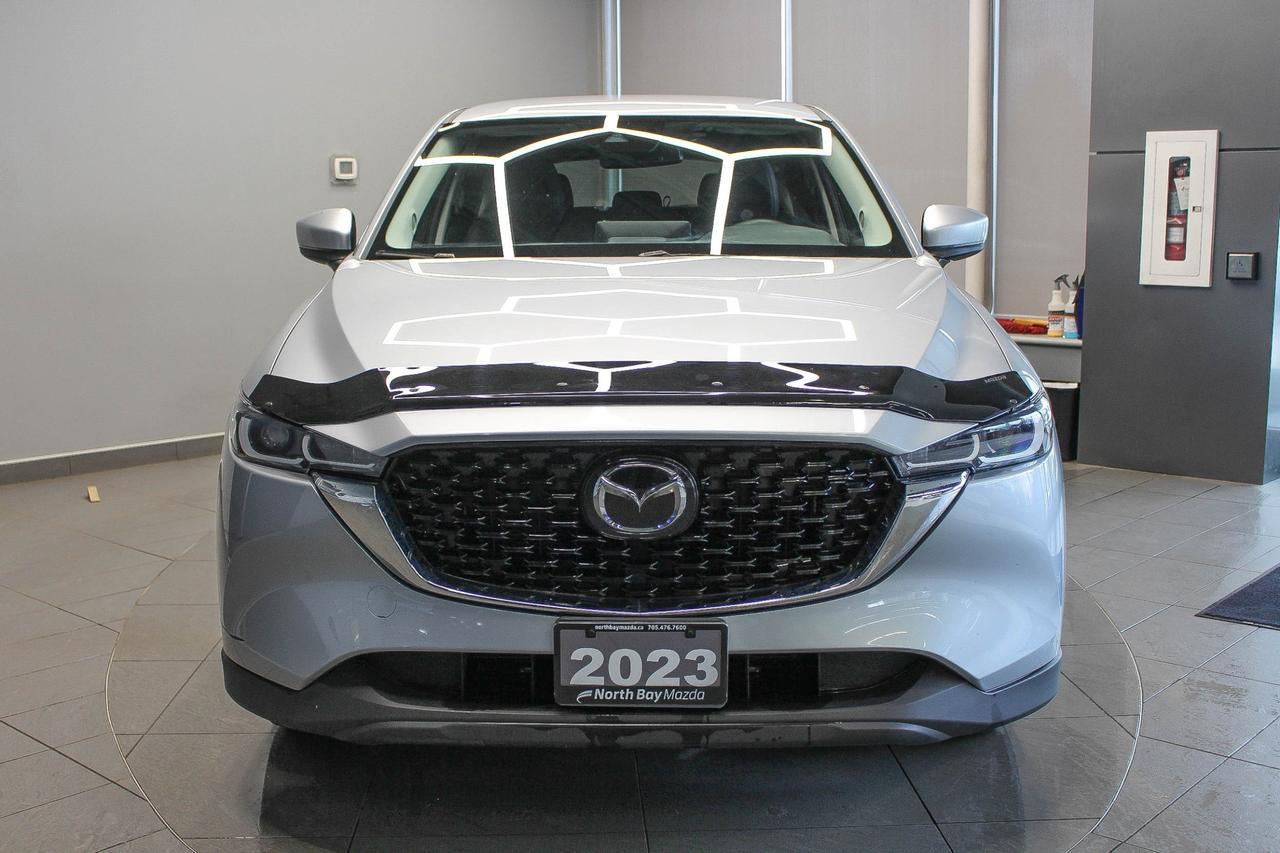 2023 Mazda CX-5 GS HEATED SEATS/STEERING WHEEL - APPLE CARPLAY AND ANDROID AUTO - CLEAN CARFAX! Photo