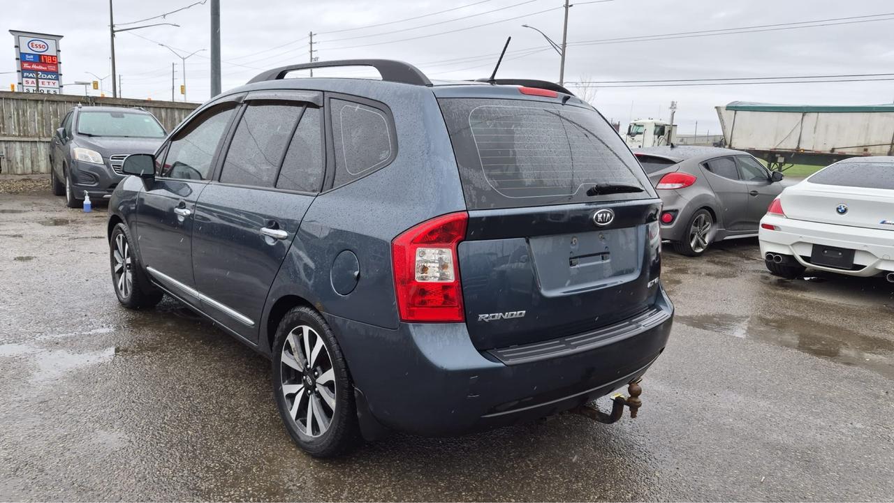 2010 Kia Rondo EX, 7 PASSENGER, V6, LEATHER, 195KMS, AS-IS Photo