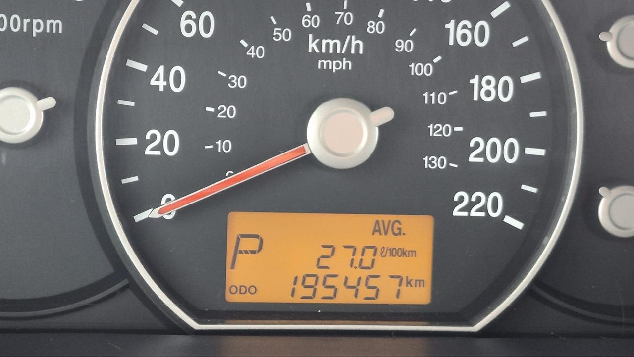 2010 Kia Rondo EX, 7 PASSENGER, V6, LEATHER, 195KMS, AS-IS Photo