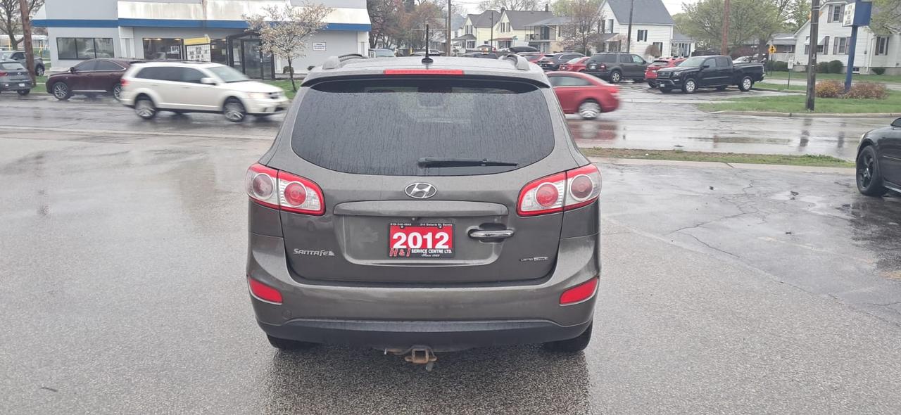 2012 Hyundai Santa Fe Limited w/Navi -AWD Photo