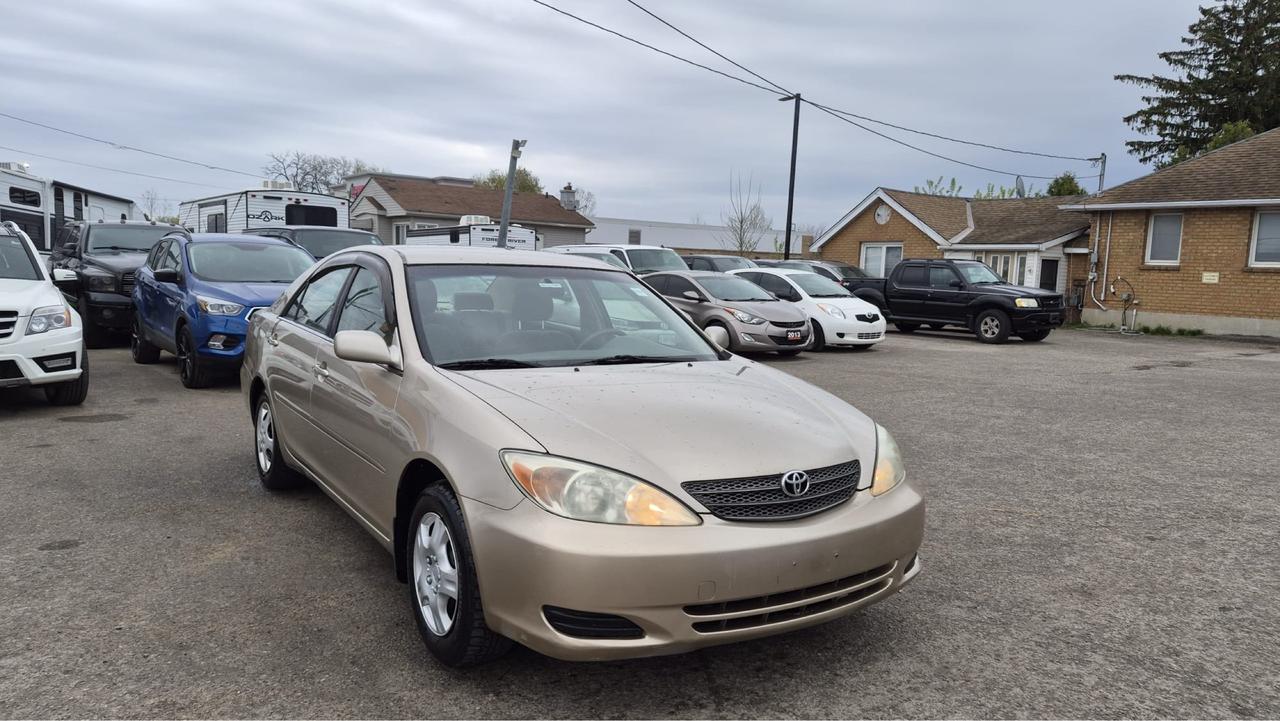 2003 Toyota Camry LE Photo