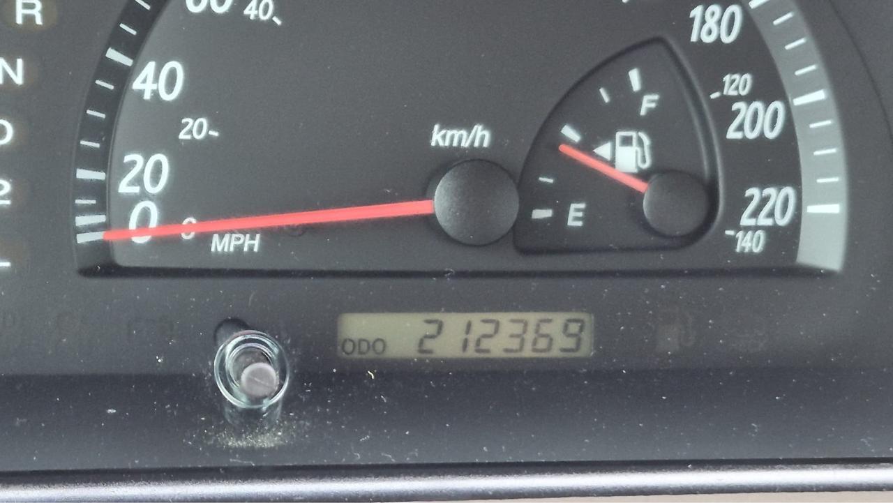 2003 Toyota Camry LE Photo