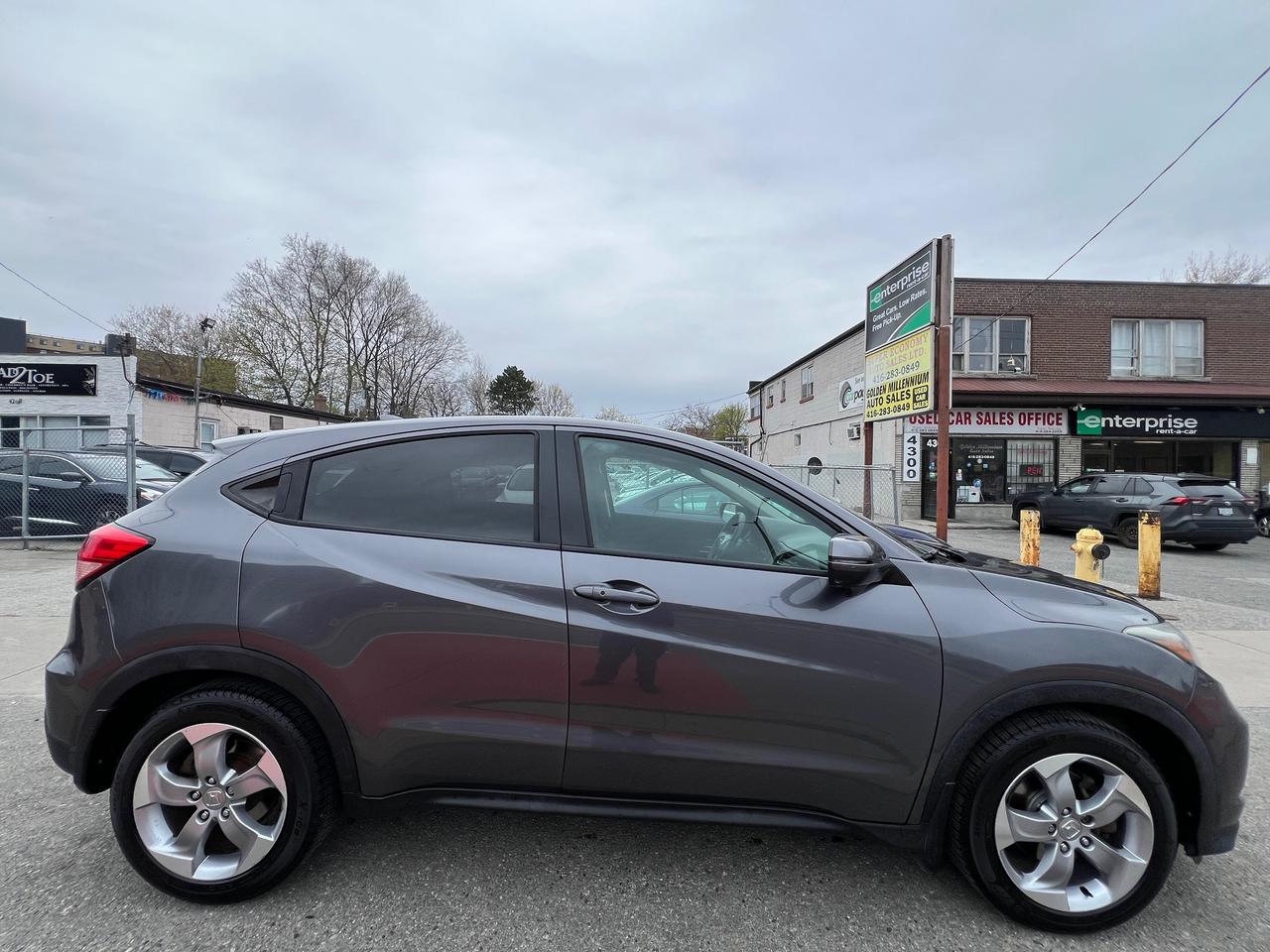 2017 Honda HR-V LANEWATCH ASSIST-BACK CAM-SUNROOF, HEAT.SEATS Photo