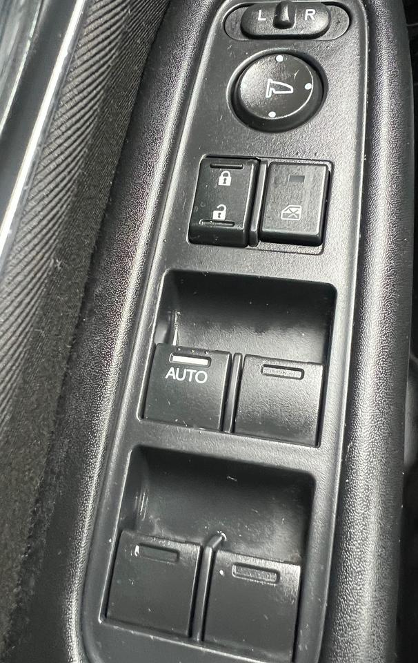 2017 Honda HR-V LANEWATCH ASSIST-BACK CAM-SUNROOF, HEAT.SEATS Photo