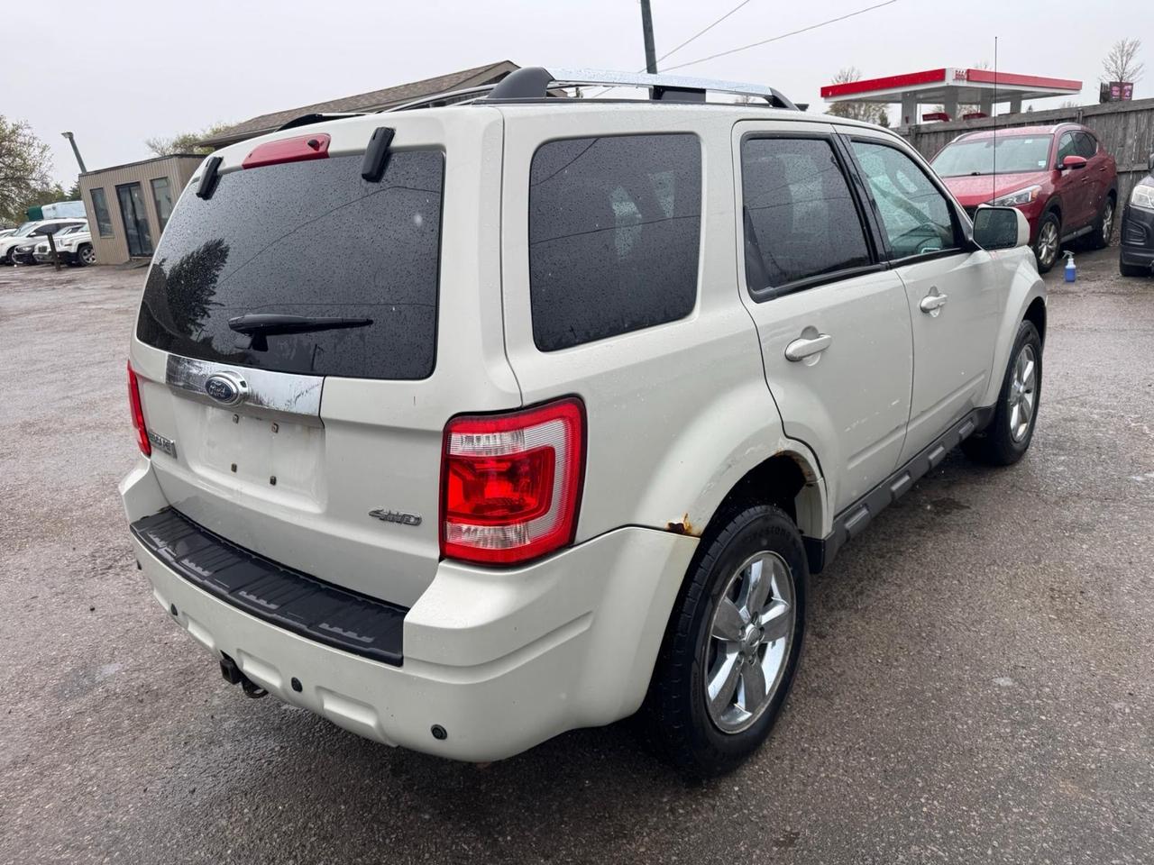 2009 Ford Escape Limited Photo4