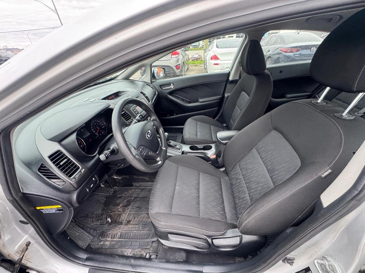 2016 Kia Forte LX Photo