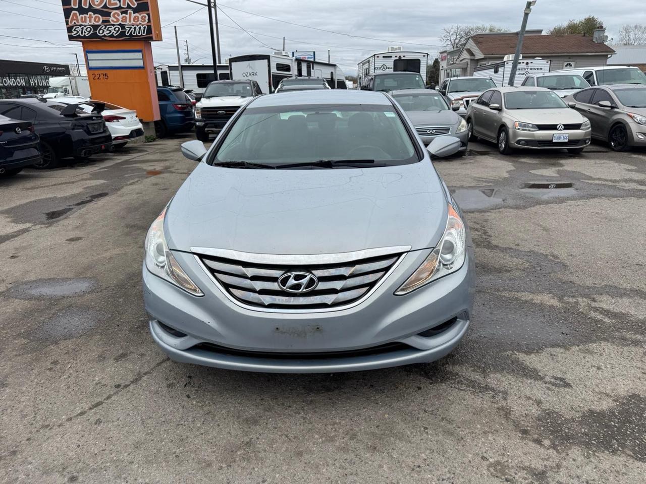 2011 Hyundai Sonata GL, SEDAN, AUTO, 4 CYL, WARRANTY, CERTIFIED Photo
