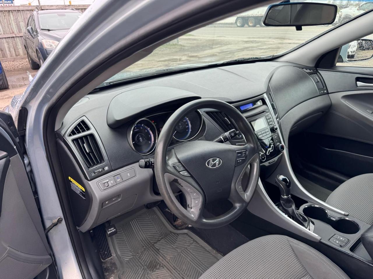 2011 Hyundai Sonata GL, SEDAN, AUTO, 4 CYL, WARRANTY, CERTIFIED Photo