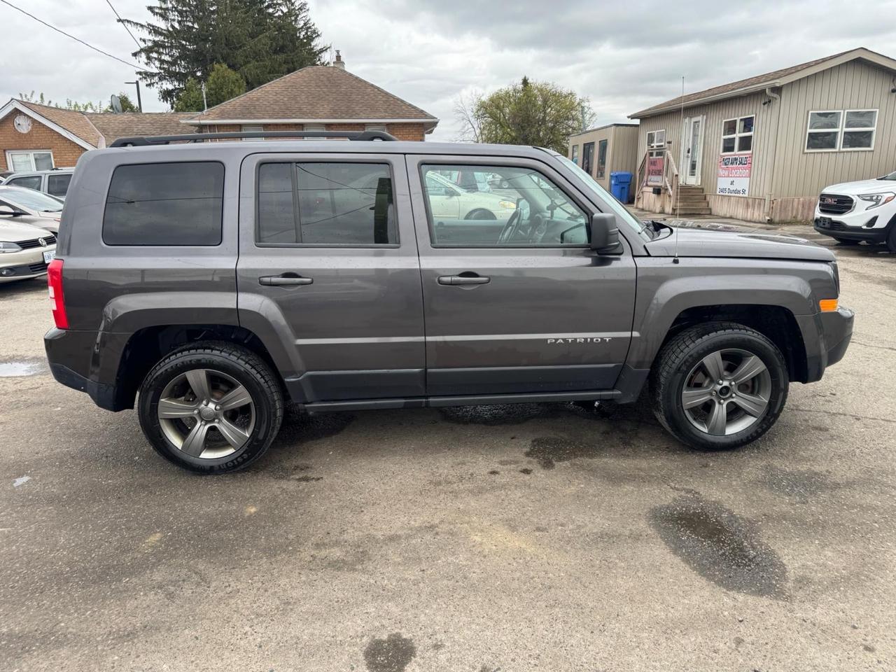 2015 Jeep Patriot High Altitude, LEATHER, SUNROOF, 4 CYL, CERTIFIED Photo