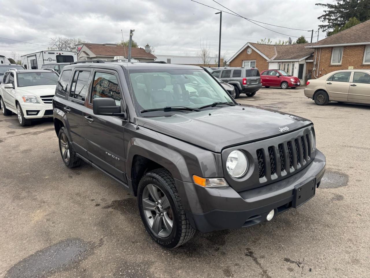 2015 Jeep Patriot High Altitude, LEATHER, SUNROOF, 4 CYL, CERTIFIED Photo