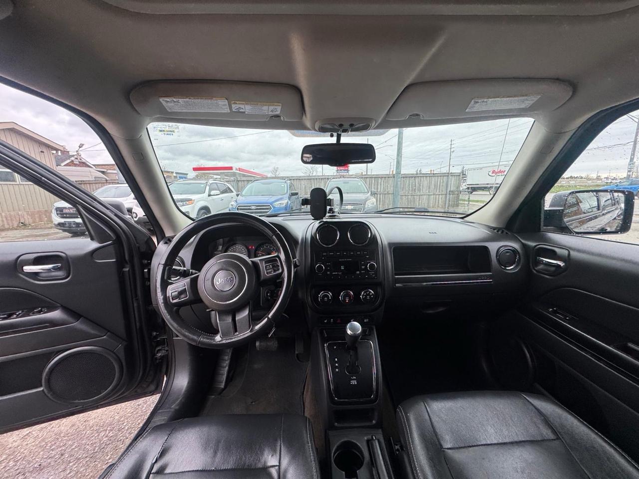 2015 Jeep Patriot High Altitude, LEATHER, SUNROOF, 4 CYL, CERTIFIED Photo