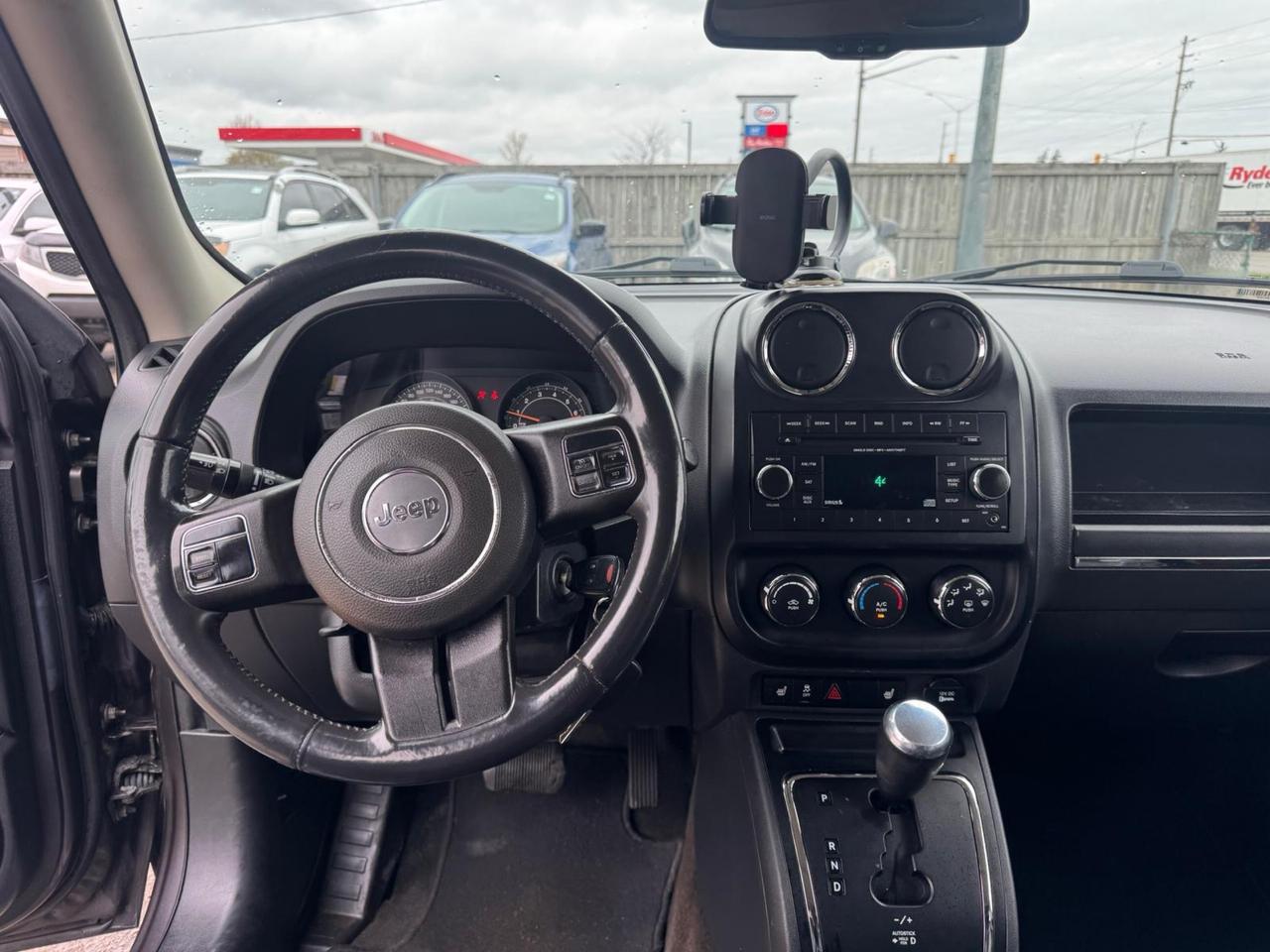 2015 Jeep Patriot High Altitude, LEATHER, SUNROOF, 4 CYL, CERTIFIED Photo