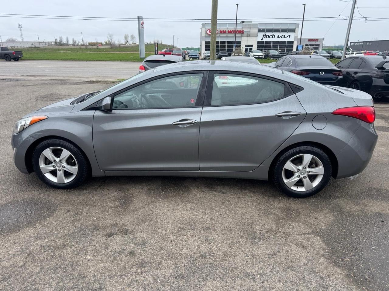 2013 Hyundai Elantra GLS Photo