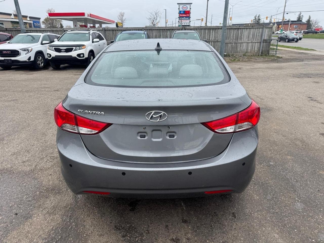 2013 Hyundai Elantra GLS Photo3