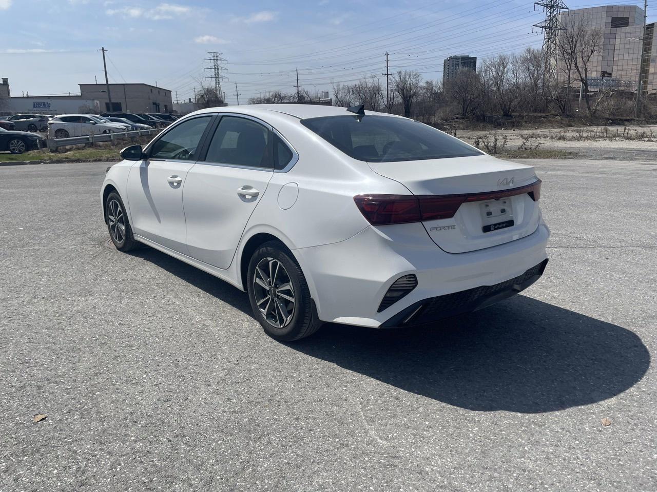 2024 Kia Forte EX Photo2