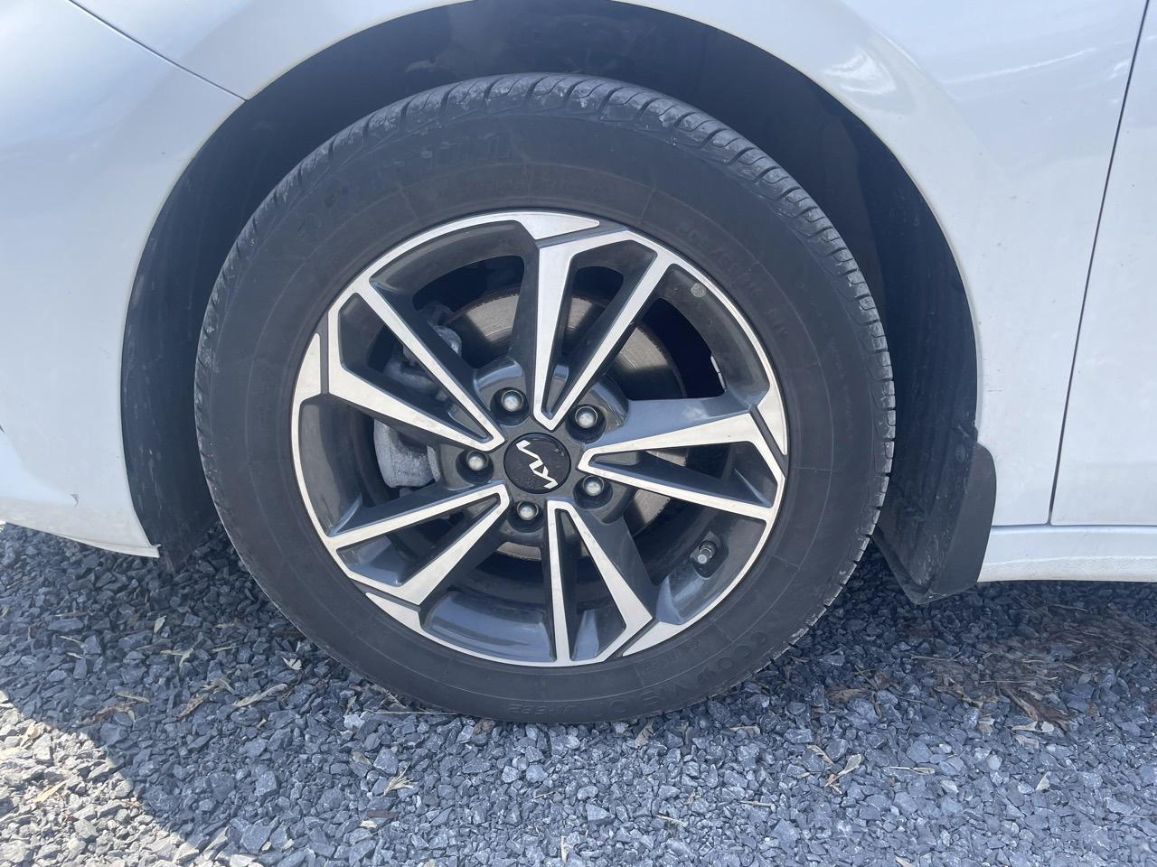 2024 Kia Forte EX Photo