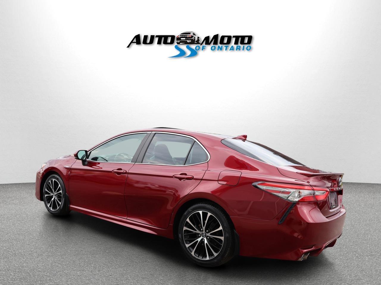 2018 Toyota Camry HYBRID SE HYBRID CERTIFIED *SERVICE RECORDS*2nd WINTER* CAMERA BLUETOOTH LEATHER HEATED SEATS SUNROOF CRUISE ALLOYS Photo3