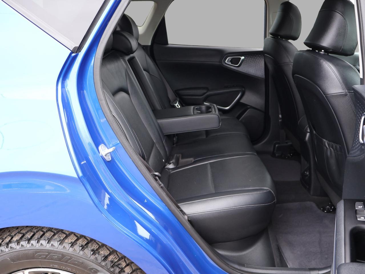 2022 Kia Soul EV LIMITED CERTIFIED *1 OWNER* CAMERA NAV BLUETOOTH LEATHER HEATED SEATS SUNROOF CRUISE ALLOYS Photo