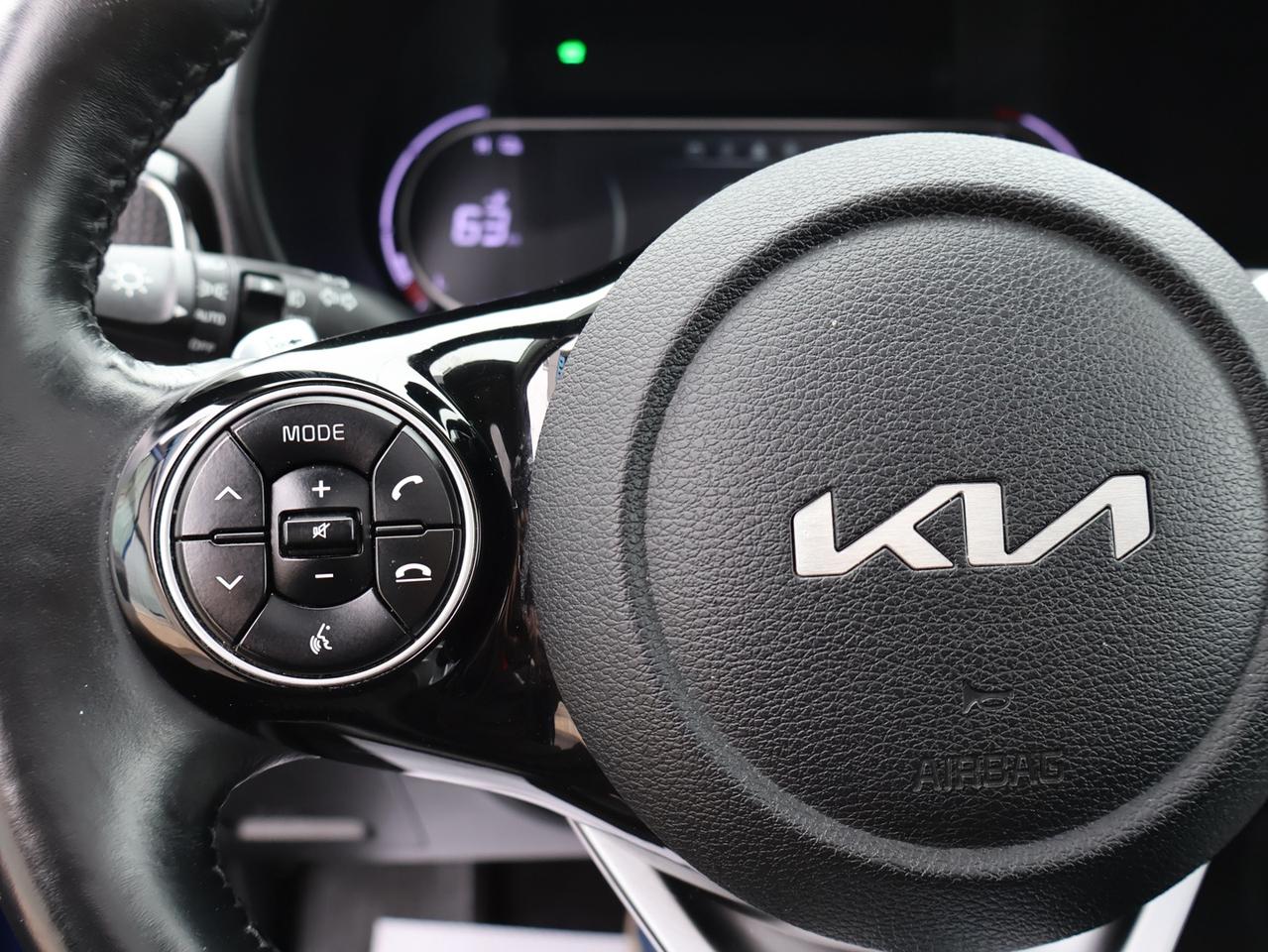 2022 Kia Soul EV LIMITED CERTIFIED *1 OWNER* CAMERA NAV BLUETOOTH LEATHER HEATED SEATS SUNROOF CRUISE ALLOYS Photo