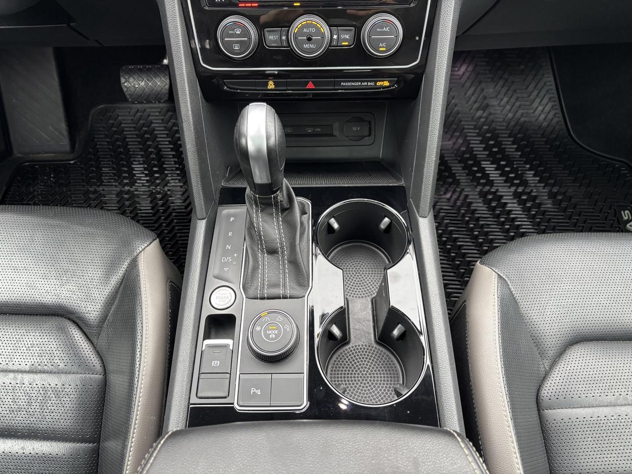 2023 Volkswagen Atlas Highline ~CLEAN CARFAX~ Photo